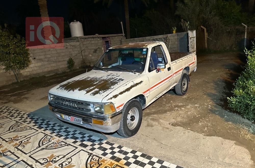 تويوتا هايلوكس